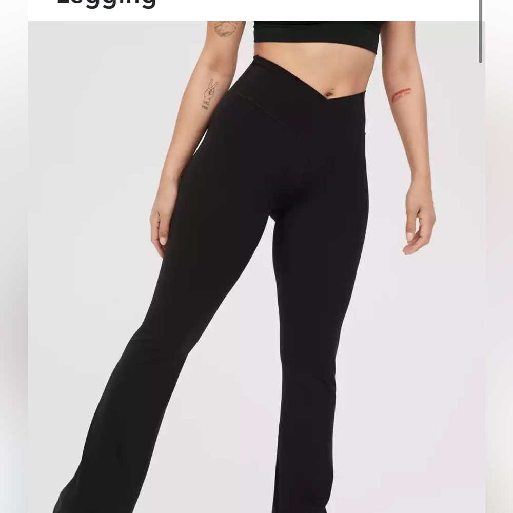 Aeri offline real me flare leggings 40 a piece